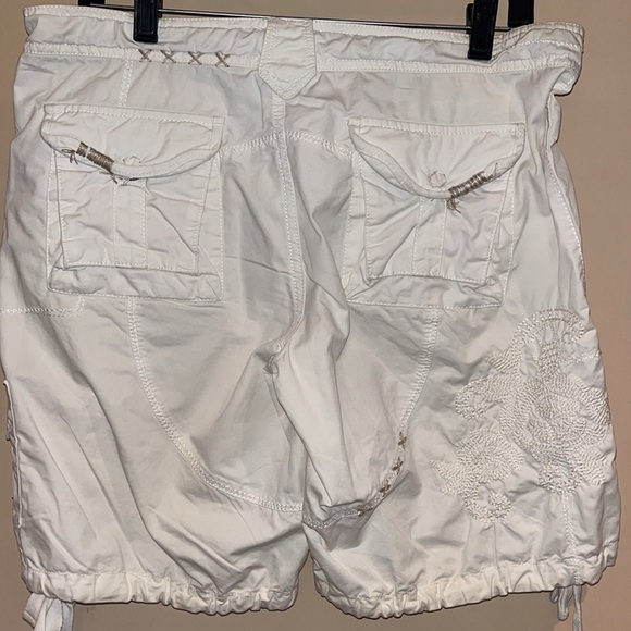 Mur Mur missy bermuda embroidered shorts size large - Picture 4 of 6